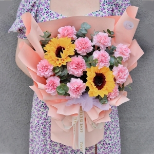 幸福相伴-11枝粉色康乃馨，2枝向日葵，尤加利叶